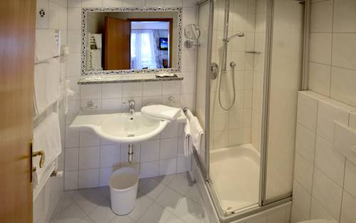 Imagen de la habitación del Hotel Garni Helvetia. Foto 6