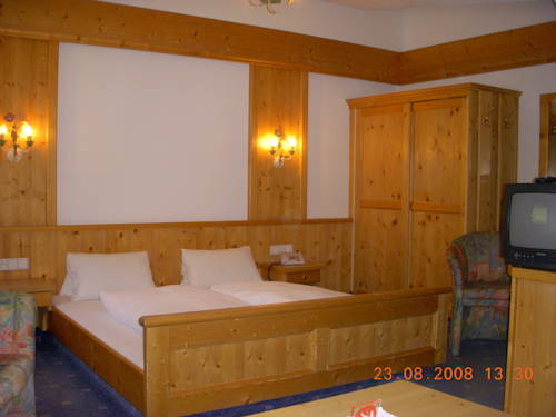 Imagen de la habitación del Hotel Garni Helvetia. Foto 11