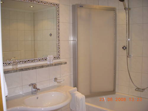Imagen de la habitación del Hotel Garni Helvetia. Foto 16