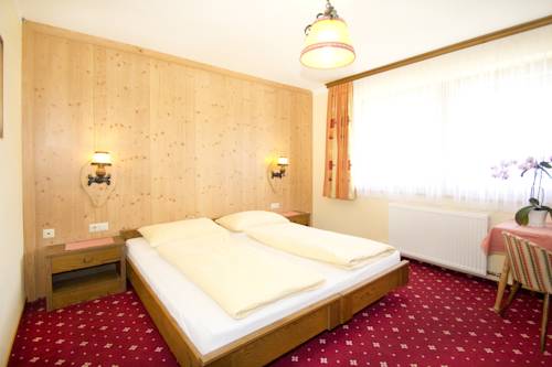 Imagen de la habitación del Hotel Garni Hochwurzen. Foto 8