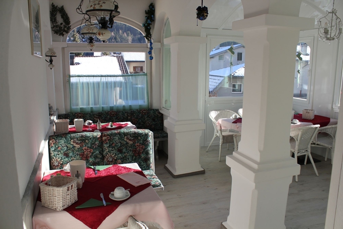 Imagen del bar/restaurante del Hotel Garni Hubertus. Foto 2