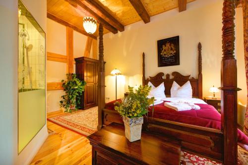 Imagen de la habitación del Hotel Garni Jagdschloss Waldsee mit Schlossk&uuml;che f&uuml;r Selbstversorger. Foto 7