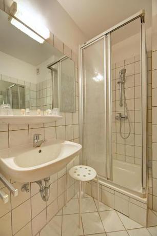 Imagen de la habitación del Hotel Garni Jagdschloss Waldsee mit Schlossk&uuml;che f&uuml;r Selbstversorger. Foto 8