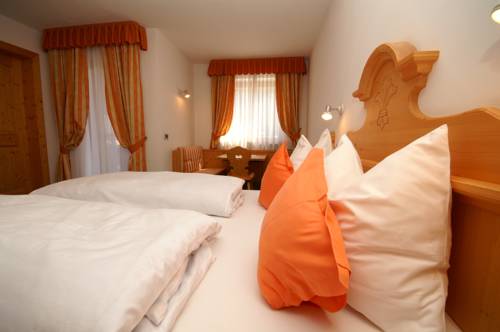 Imagen de la habitación del Hotel Garni La Ciasota. Foto 7