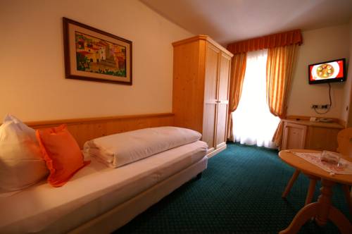 Imagen de la habitación del Hotel Garni La Ciasota. Foto 13