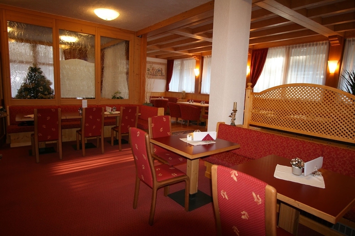 Imagen del bar/restaurante del Hotel Garni Lago Nembia. Foto 6