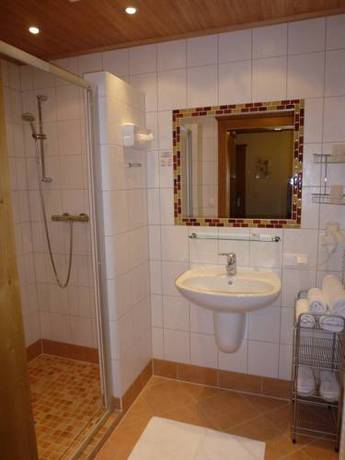 Imagen de la habitación del Hotel Garni Landhaus Trenkenbach. Foto 5