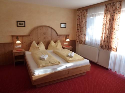 Imagen de la habitación del Hotel Garni Landhaus Trenkenbach. Foto 9