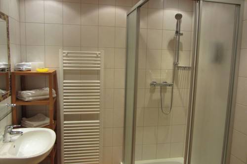 Imagen de la habitación del Hotel Garni Landhaus Trenkenbach. Foto 12