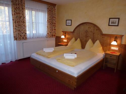 Imagen de la habitación del Hotel Garni Landhaus Trenkenbach. Foto 14