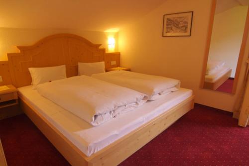 Imagen de la habitación del Hotel Garni Larcherhof. Foto 8