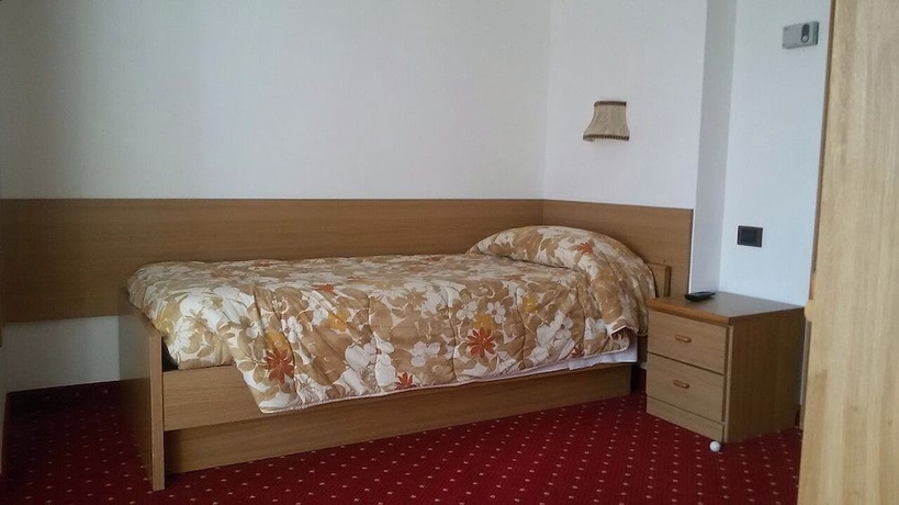 Imagen de la habitación del Hotel Garni Lastei. Foto 15