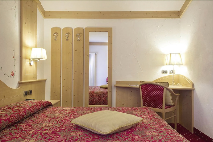 Imagen de la habitación del Hotel Garni Lastei. Foto 16