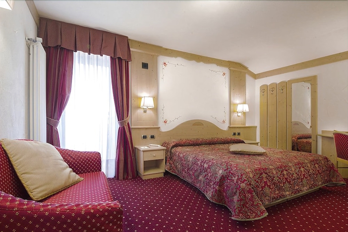 Imagen de la habitación del Hotel Garni Lastei. Foto 18