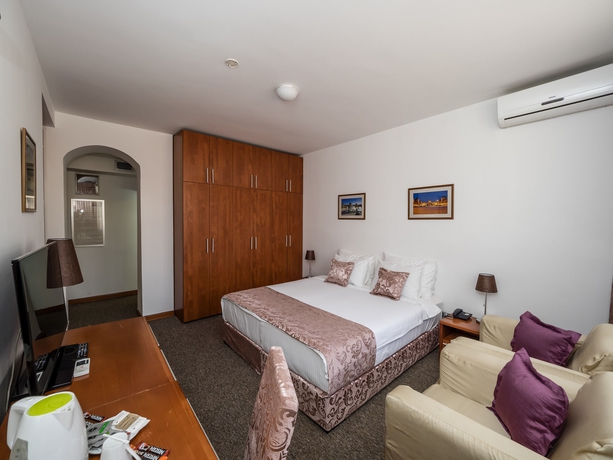 Imagen de la habitación del Hotel Garni Le Petit Piaf. Foto 7