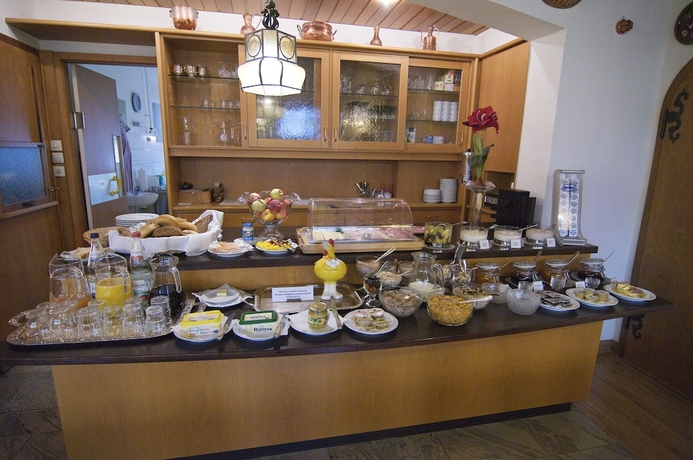 Imagen del bar/restaurante del Hotel Garni Lehrertal. Foto 4