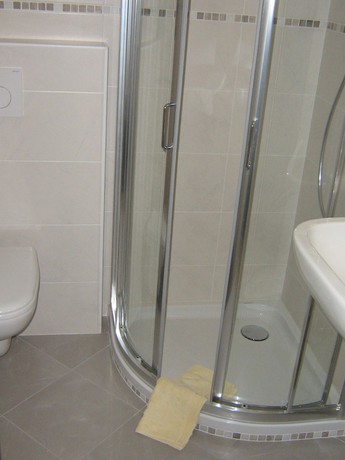 Imagen de la habitación del Hotel Garni Lux. Foto 9