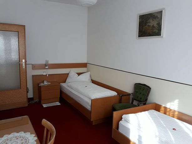 Imagen de la habitación del Hotel Garni Lux. Foto 10