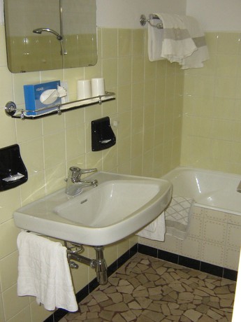 Imagen de la habitación del Hotel Garni Lux. Foto 14