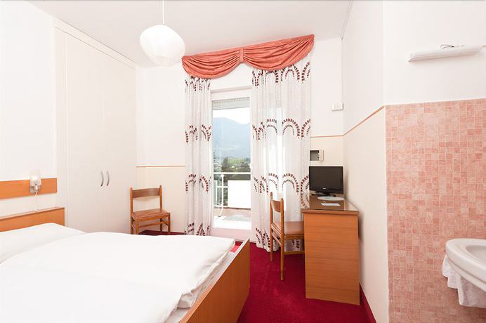 Imagen de la habitación del Hotel Garni Lux. Foto 18