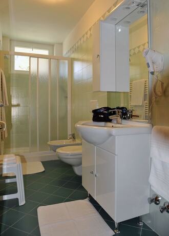 Imagen de la habitación del Hotel Garni Maria. Foto 15