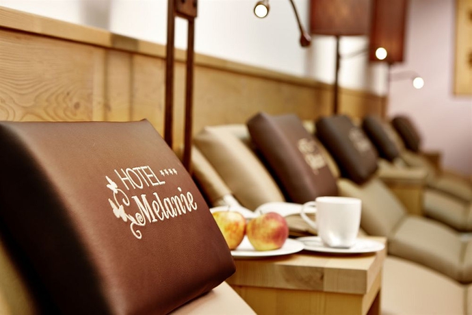 Imagen de la piscina del Hotel Garni Melanie. Foto 13