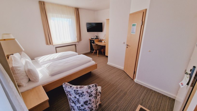 Imagen de la habitación del Hotel Garni Metzingen. Foto 3