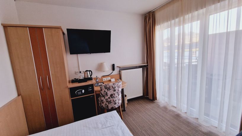 Imagen de la habitación del Hotel Garni Metzingen. Foto 15