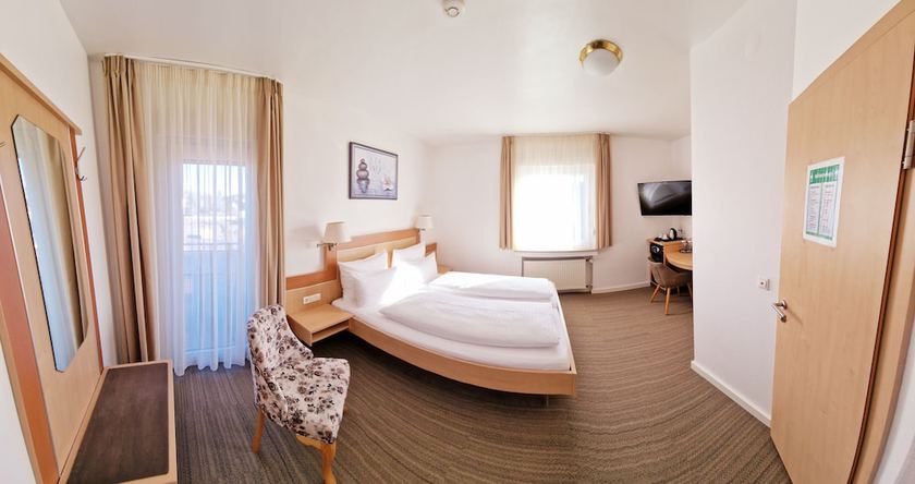 Imagen de la habitación del Hotel Garni Metzingen. Foto 18