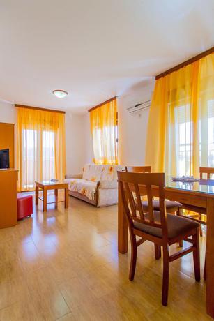 Imagen de los interiores del Hotel Garni Milica. Foto 14