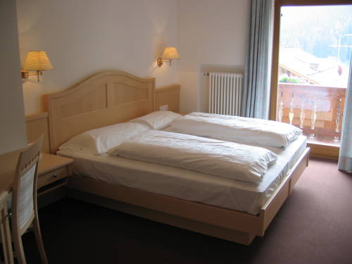 Imagen de la habitación del Hotel Garni Miriam. Foto 4