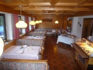 Imagen del bar/restaurante del Hotel Garni Morene. Foto 2
