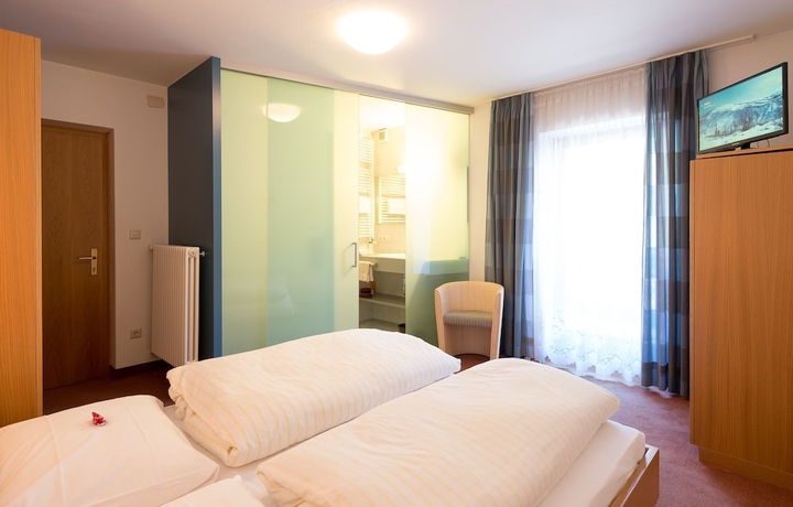 Imagen de la habitación del Hotel Garni Niederbacher. Foto 4