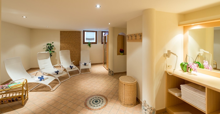 Imagen de la piscina del Hotel Garni Niederbacher. Foto 14