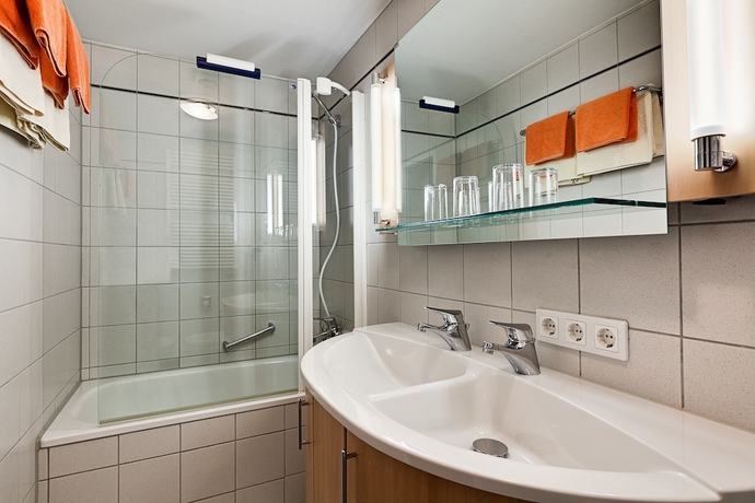 Imagen de la habitación del Hotel Garni Nuernberger Trichter. Foto 16