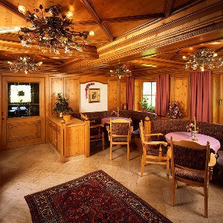 Imagen del bar/restaurante del Hotel Garni Oblasser. Foto 4