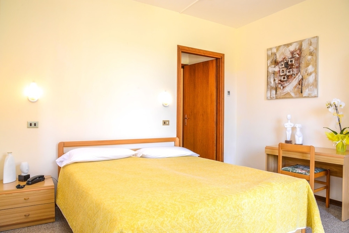 Imagen de la habitación del Hotel Garni Onda. Foto 6