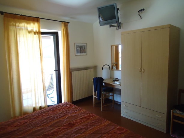 Imagen de la habitación del Hotel Garni Onda. Foto 11