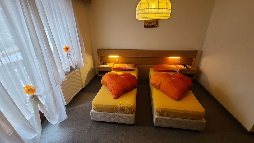 Imagen de la habitación del Hotel Garni Ongaro. Foto 12