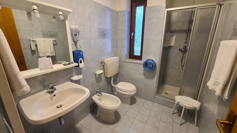 Imagen de la habitación del Hotel Garni Ongaro. Foto 15