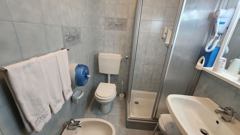 Imagen de la habitación del Hotel Garni Ongaro. Foto 16