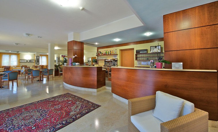 Imagen de los interiores del Hotel Garni Orchidea. Foto 20