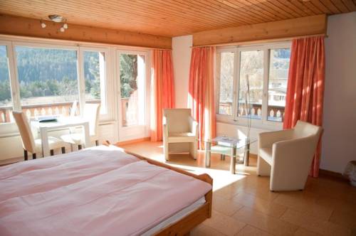 Imagen de la habitación del Hotel Garni Panorama, Scuol. Foto 6