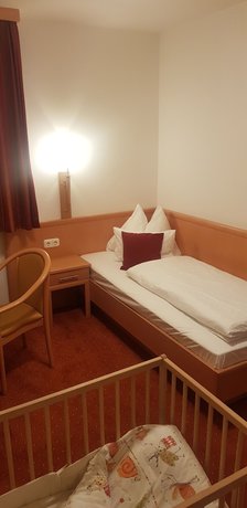 Imagen de la habitación del Hotel Garni P&ouml;lzl. Foto 16