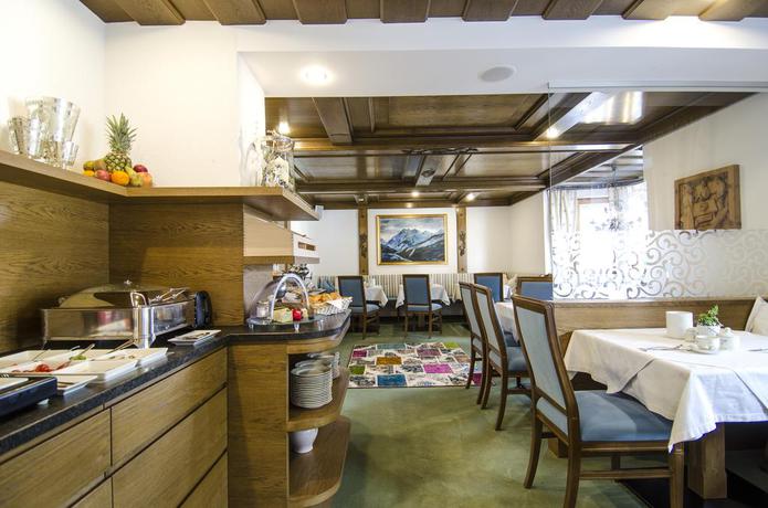 Imagen del bar/restaurante del Hotel Garni Pra Posta. Foto 2