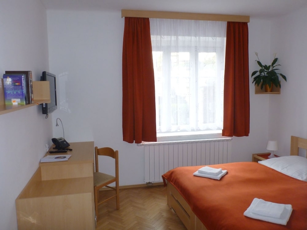 Imagen de la habitación del Hotel Garni Rambousek. Foto 4