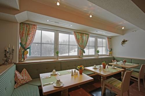 Imagen general del Hotel Garni - Restaurant Kaminstube. Foto 2