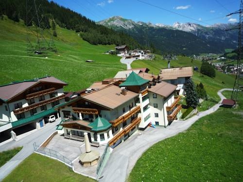 Imagen general del Hotel Garni - Restaurant Kaminstube. Foto 6