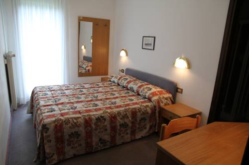 Imagen de la habitación del Hotel Garni Roberta. Foto 4