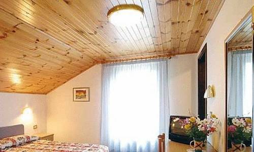 Imagen de la habitación del Hotel Garni Roberta, Marmolada. Foto 8